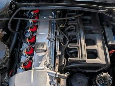 Silber Gebraucht 2001 BMW 320 M Sport Kombi | 2.200 € (Guter Preis)