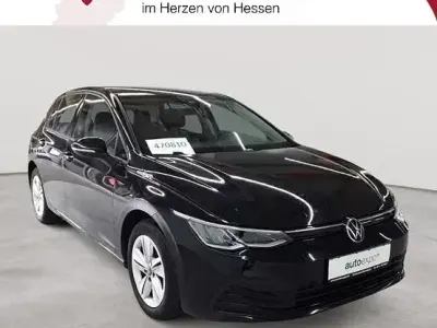 Gebraucht VW Golf VII Life 150 PS (110 kW) 2021 Schwarz Kleinwagen