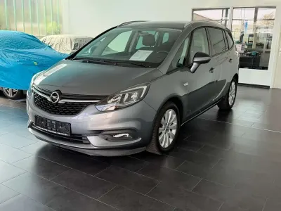 Gebraucht Opel Zafira 140 PS (102 kW) 2018 Licht grau m2 Van / Kleinbus