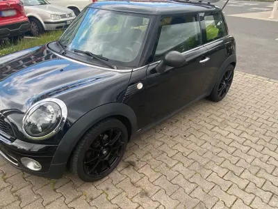 Gebraucht Mini ONE 95 PS (69 kW) 2009 Schwarz Kleinwagen