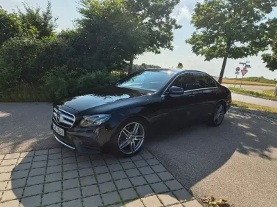 Gebraucht Mercedes E250 AMG line 211 PS (155 kW) 2017 Schwarz Limousine