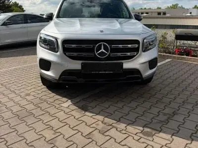 Gebraucht Mercedes GLB200 163 PS (119 kW) 2022 Silber SUV