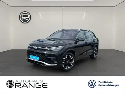 Gebraucht VW Tiguan R-line 150 PS (110 kW) 2024 Schwarz SUV
