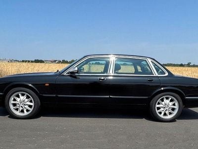 Gebraucht Jaguar XJ8 Sovereign 284 PS (208 kW) 2001 Schwarz Limousine
