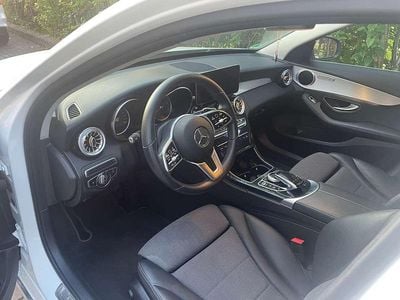 Gebraucht Mercedes C220 194 PS (142 kW) 2020 Weiß Limousine