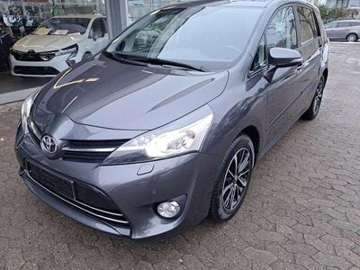 Graphitgrau Gebraucht 2017 Toyota Verso Edition-S Van / Kleinbus | 13.980 € (Superpreis)