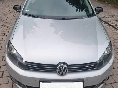 Gebraucht VW Golf VI Style 105 PS (77 kW) 2011 Silber Kleinwagen