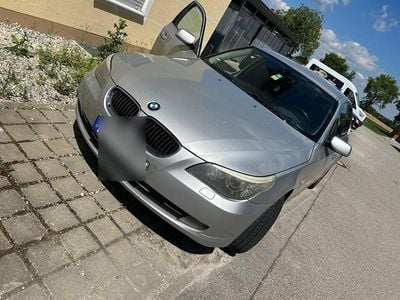 BMW 523