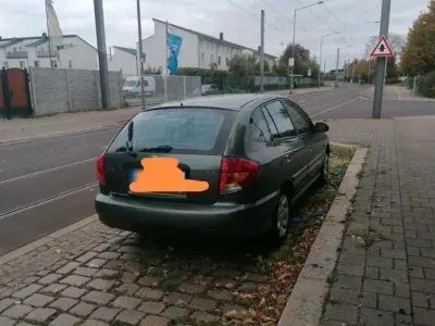 Gebraucht Kia Rio 90 PS (66 kW) 2002 Grün Kombi