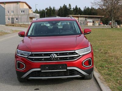 Usata VW T-Roc Style 150 CV (110 kW) 2023 Rosso SUV