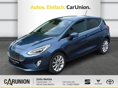 Gebraucht Ford Fiesta Titanium 101 PS (74 kW) 2018 Chromablau met. Kleinwagen