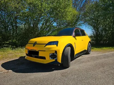Brugt Renault R5 Iconic 110 kW (150 HK) 2025 Gul Hatchback