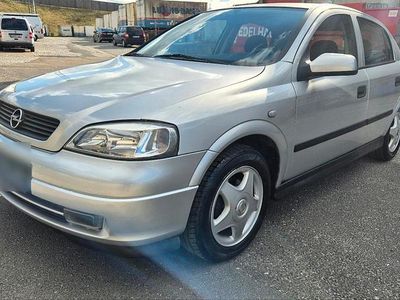 Gebraucht Opel Astra 101 PS (74 kW) 2000 Silber Limousine