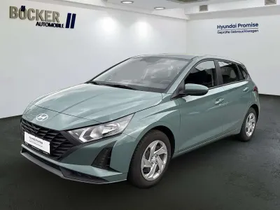 Gebraucht Hyundai i20 Select 101 PS (74 kW) 2025 Grün Kleinwagen