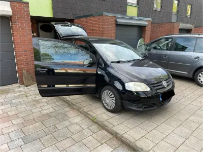 Gebraucht VW Fox 55 PS (40 kW) 2008 Schwarz Kleinwagen