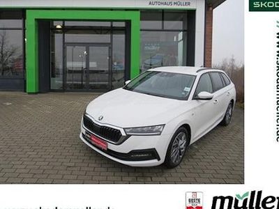 Gebraucht Skoda Octavia Tour 150 PS (110 kW) 2023 Weiß (candyweiss) Kombi