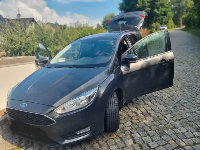 Gebraucht Ford Focus Business Edition 101 PS (74 kW) 2017 Grau Kombi