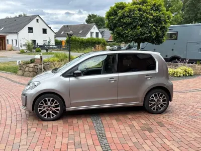 Gebraucht VW e-up! Style 61 kW (83 PS) 2021 Silber Kleinwagen