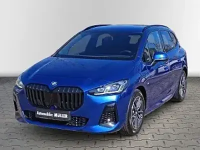Używany BMW 220 M Sport 170 KM (125 kW) 2025 Niebieski Minivan