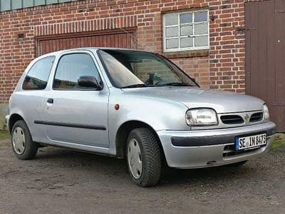 Gebraucht Nissan Micra 54 PS (39 kW) 1997 Silber Kleinwagen
