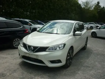 Gebraucht Nissan Pulsar Tekna 116 PS (85 kW) 2018 Weiß Kleinwagen