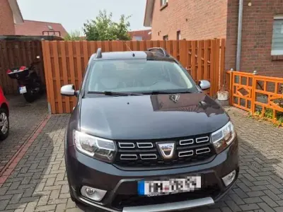 Gebraucht Dacia Sandero Stepway 95 PS (69 kW) 2020 Grau Limousine