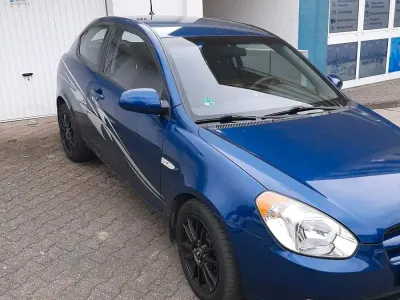 Brugt Hyundai Accent 93 HK (68 kW) 2007 Blå Hatchback