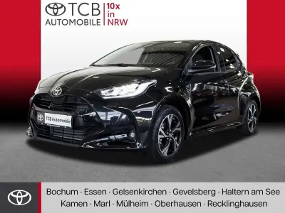Neu Toyota Yaris Hybrid Comfort 116 PS (85 kW) 2025 Black mica / ink Kleinwagen