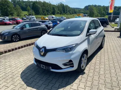 Gebraucht Renault Zoe Experience 50 kW (69 PS) 2021 Weiß Kleinwagen