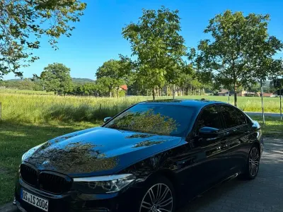 Gebraucht BMW 530 M Sport 286 PS (210 kW) 2019 Blau Kleinwagen