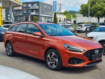 Gebraucht Hyundai i30 101 PS (74 kW) 2024 Orange Kombi