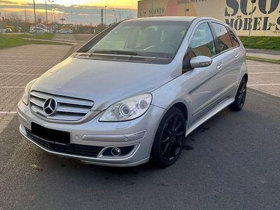 Gebraucht Mercedes B200 136 PS (100 kW) 2007 Silber Van / Kleinbus