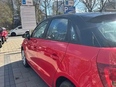 Gebraucht Audi A1 Sportback 95 PS (69 kW) 2015 Rot Kleinwagen