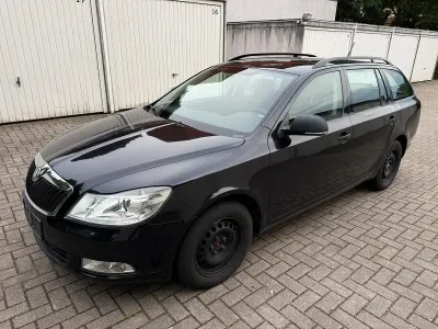 Gebraucht Skoda Octavia 105 PS (77 kW) 2012 Schwarz Kombi