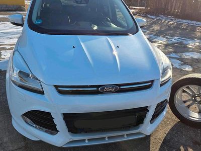 Gebraucht Ford Kuga 150 PS (110 kW) 2016 Weiß SUV