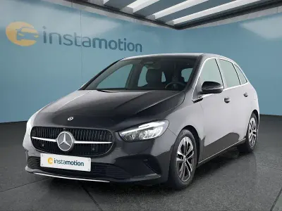 Gebraucht Mercedes B200 163 PS (119 kW) 2024 Schwarz Van / Kleinbus