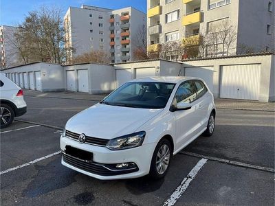 Weiß Gebraucht 2015 VW Polo Comfortline Kleinwagen | 6.200 € (Fairer Preis)