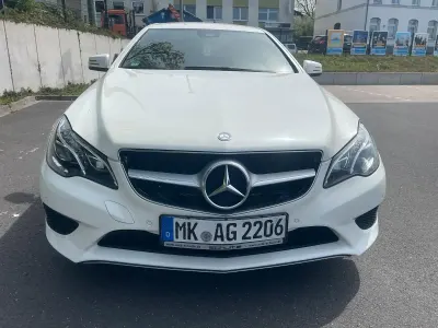 Gebraucht Mercedes E220 Sport 170 PS (125 kW) 2013 Weiß Coupé