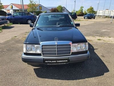 Second-hand Mercedes E260 160 CP (117 kW) 1992 Negru Berlinǎ