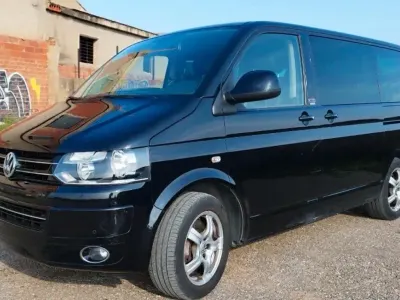 Gebraucht VW Multivan 140 PS (102 kW) 2011 Schwarz Van / Kleinbus