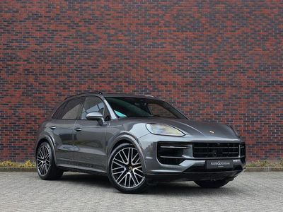Usata Porsche Cayenne 470 CV (345 kW) 2024 Grigio SUV