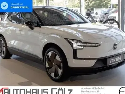 Gebraucht Volvo EX30 Ultra 200 kW (272 PS) 2025 Crystal white SUV