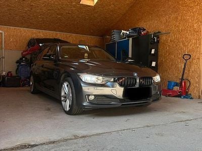 Gebraucht BMW 320 M Performance 183 PS (134 kW) 2014 Grau Kombi