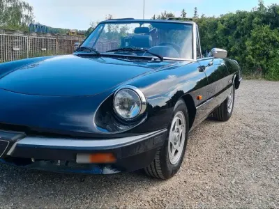 Gebraucht Alfa Romeo Spider 125 PS (91 kW) 1988 Schwarz Cabrio