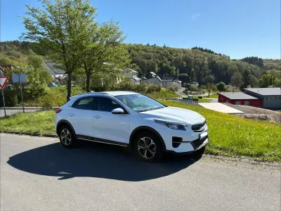 Używany Kia XCeed Vision 141 KM (103 kW) 2022 Biały SUV