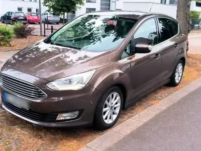 Gebraucht Ford C-MAX Titanium 125 PS (91 kW) 2016 Braun Van / Kleinbus