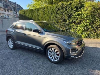 Second-hand VW T-Roc Sport 150 CP (110 kW) 2018 Gri SUV