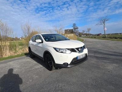 Gebraucht Nissan Qashqai 116 PS (85 kW) 2014 Weiß SUV