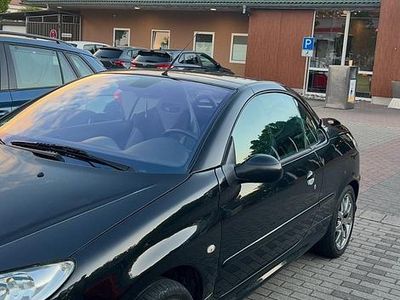 Gebraucht Peugeot 206 CC 109 PS (80 kW) 2004 Schwarz Cabrio