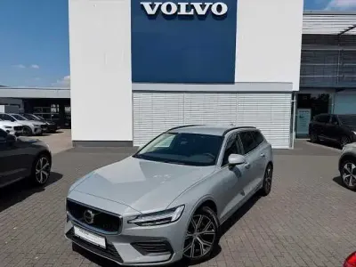 Gebraucht Volvo V60 145 PS (106 kW) 2023 Kombi